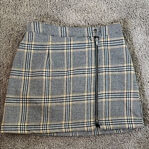 Abercrombie & Fitch plaid skirt